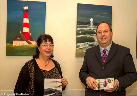 Ein Bild, das Kleidung, Person, Wand, Menschliches Gesicht enth�lt.

KI-generierte Inhalte k�nnen fehlerhaft sein.