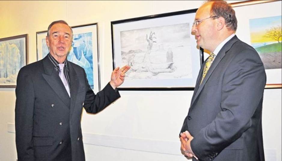 Ein Bild, das Anzug, Kleidung, Mann, Person enth�lt.

KI-generierte Inhalte k�nnen fehlerhaft sein.